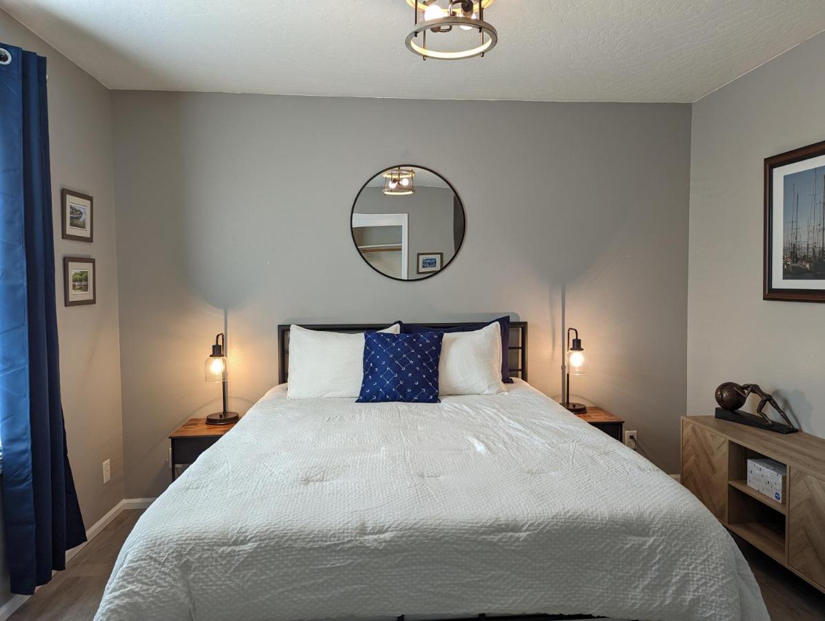 Contemporary 2-Bedroom Close To Downtown, Dining Юджийн Екстериор снимка