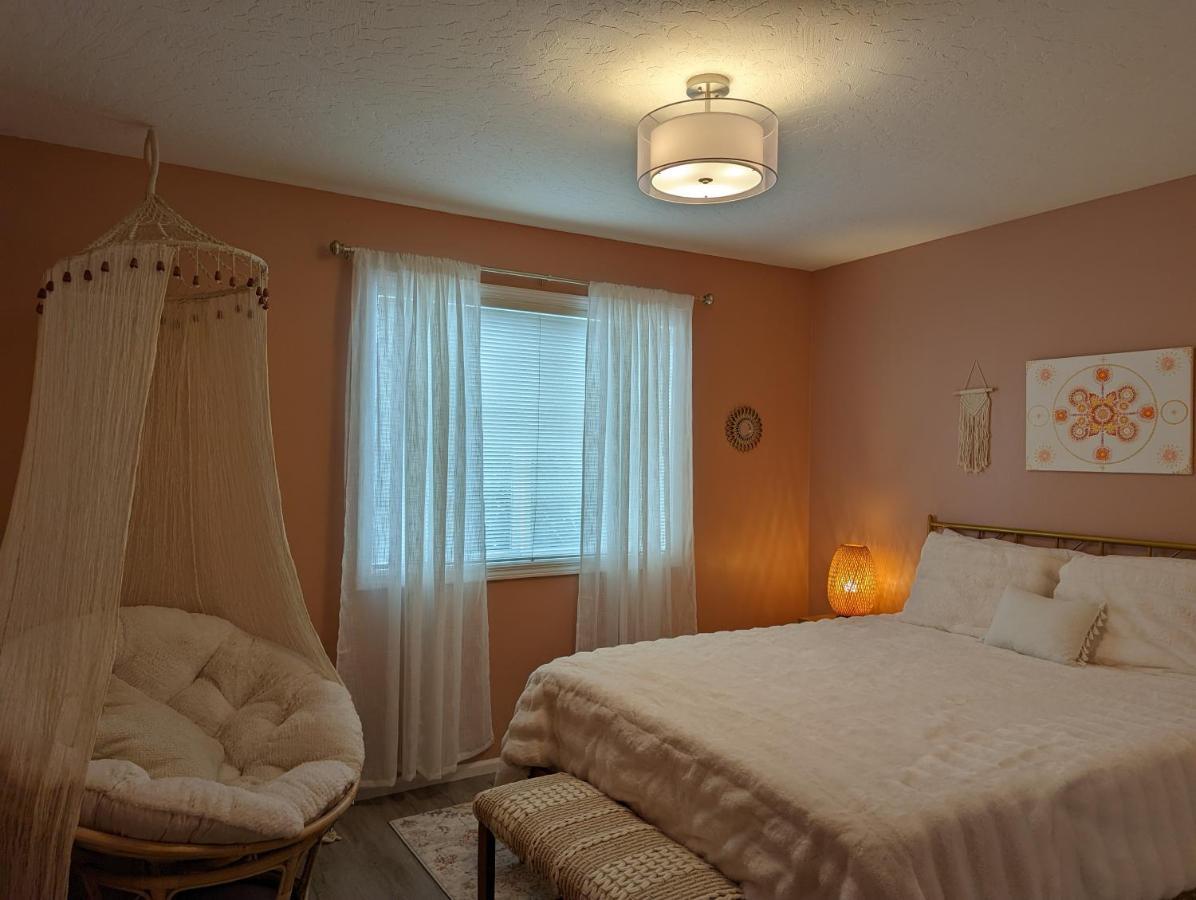 Contemporary 2-Bedroom Close To Downtown, Dining Юджийн Екстериор снимка